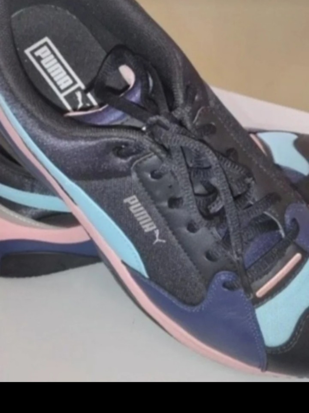 New Women's Pumas Size: 9.5